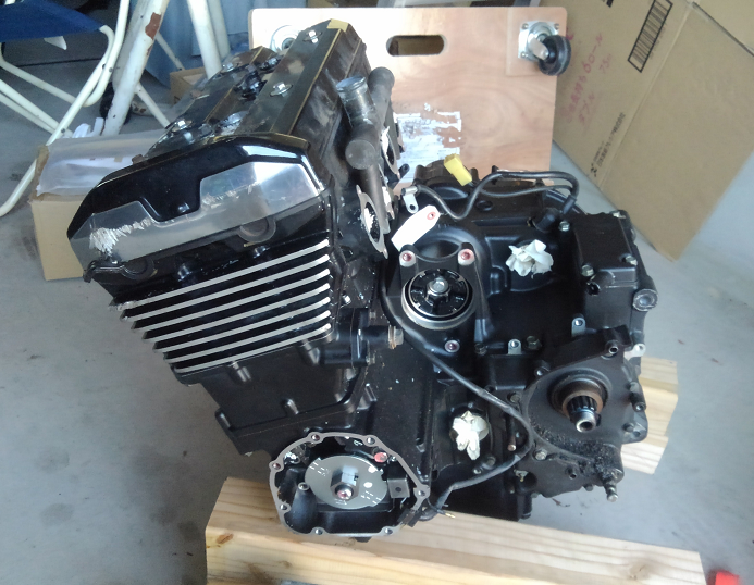 ZRX1100スペアエンジンのヘッドカバーガスケット交換 | 素人ガレージ