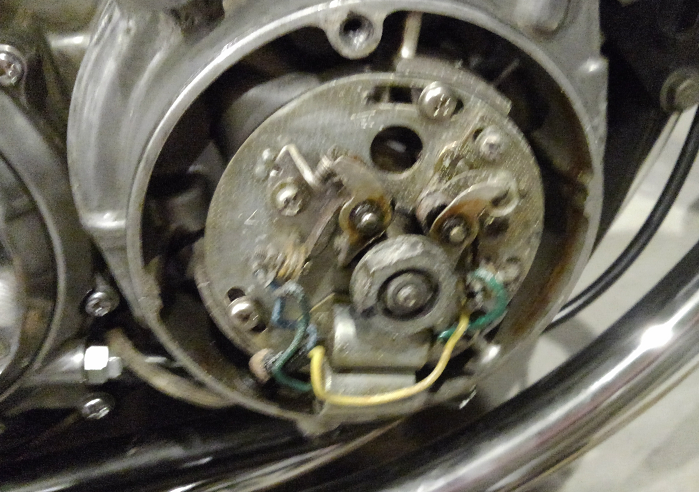 CB750four CB750K コンタクトブレーカー・スパークアドバンサー 捕ら