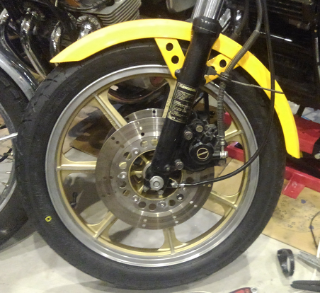 Z1100GPに前後タイヤを取り付ける | 素人ガレージ